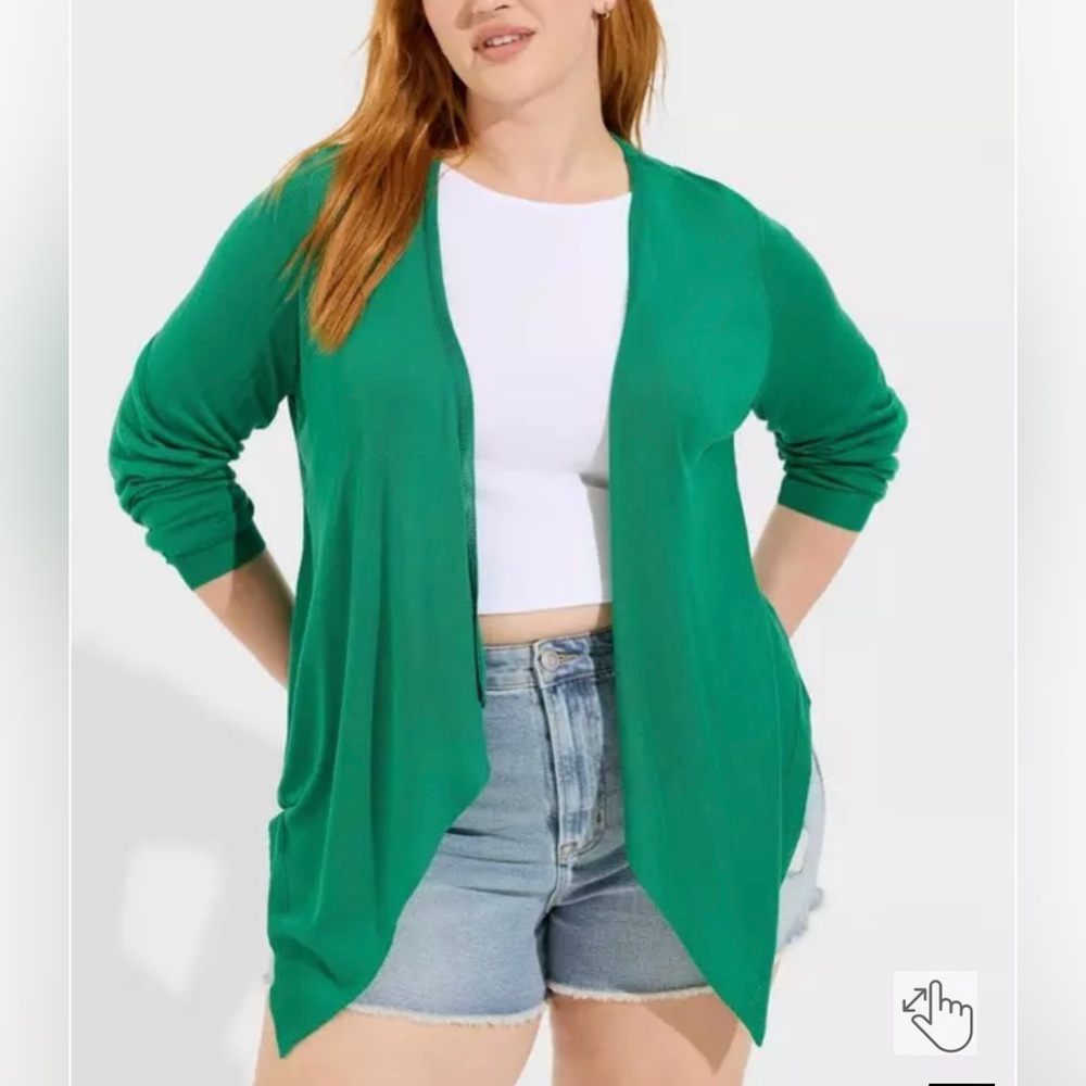 NWT Torrid tissue weight cardigan drape front sweater
Size 1X 4X